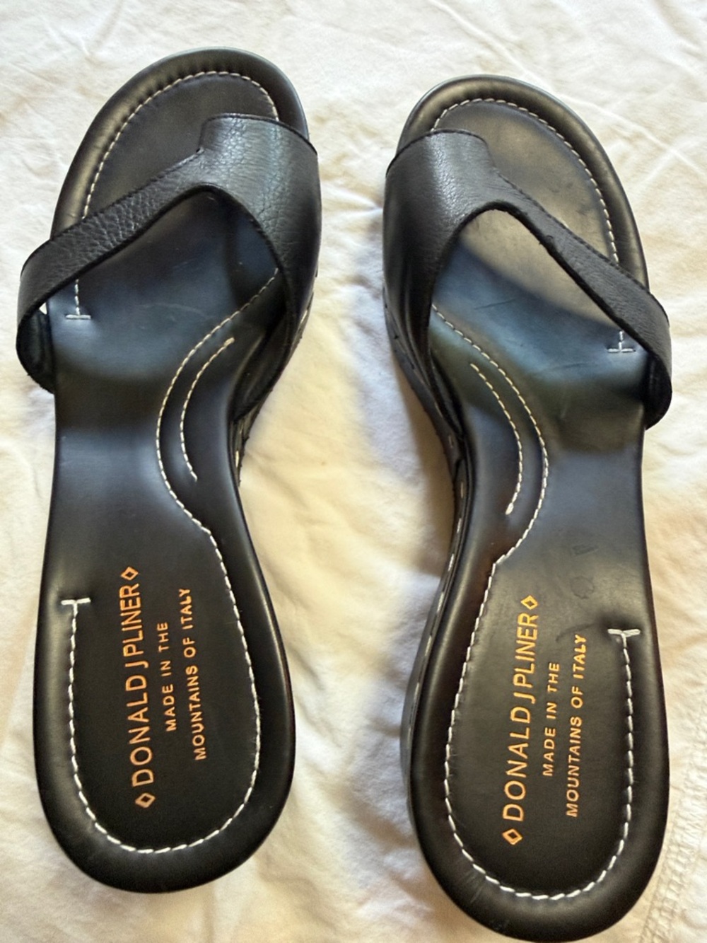 Donald J. Pliner Black Leather Platform Toe-Loop Mules